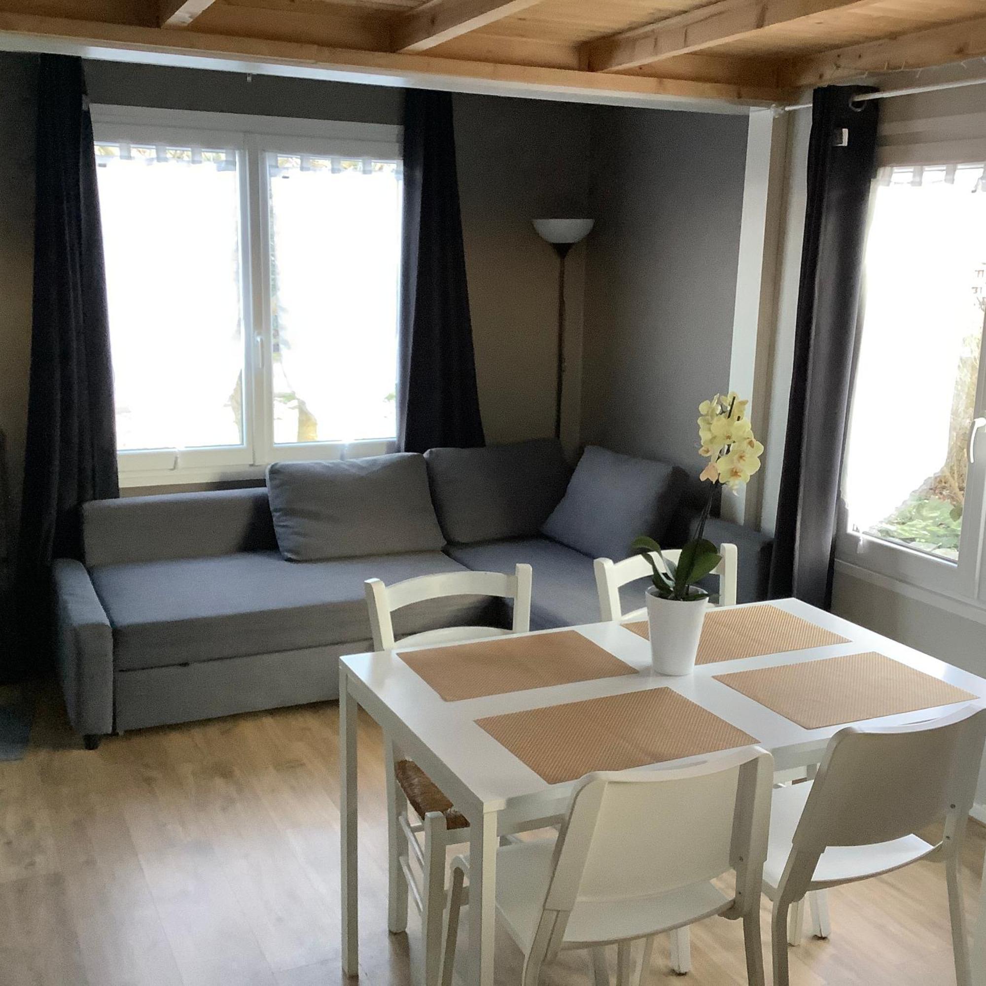 Chalet Charmant Monika Avec Piscine Yvoir Luaran gambar