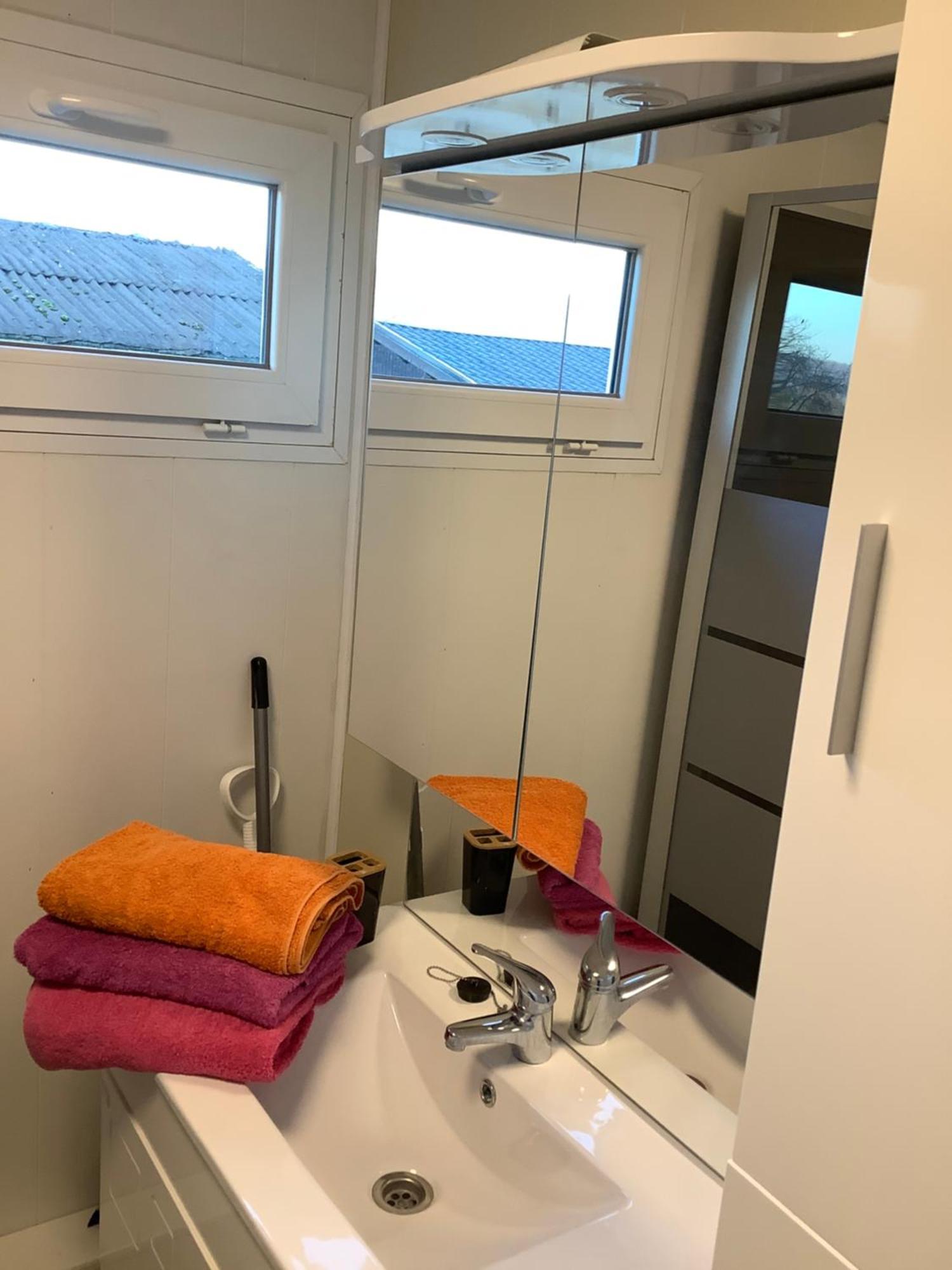 Chalet Charmant Monika Avec Piscine Yvoir Luaran gambar